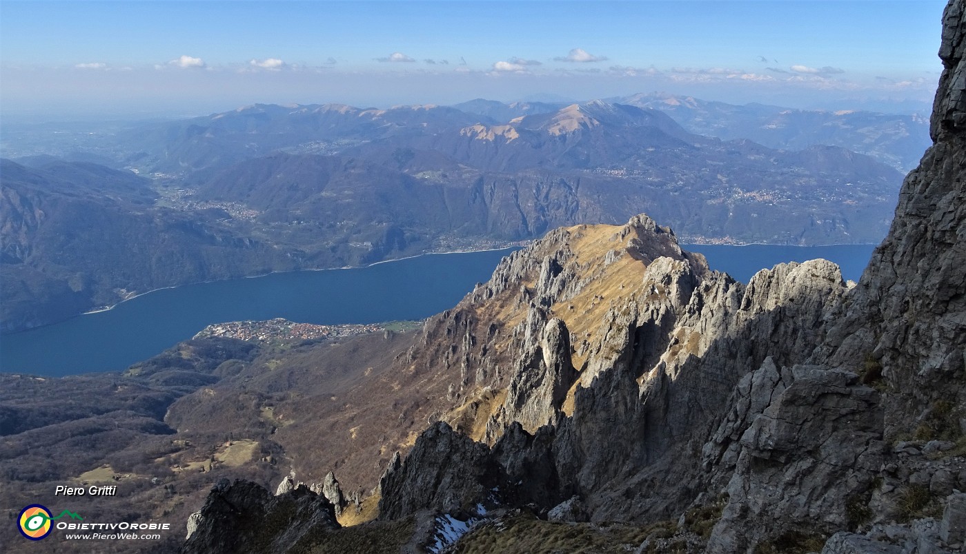 39 Vista su 'Quel ramo del Lago di Como' e la Cresta Segantini...JPG -                                